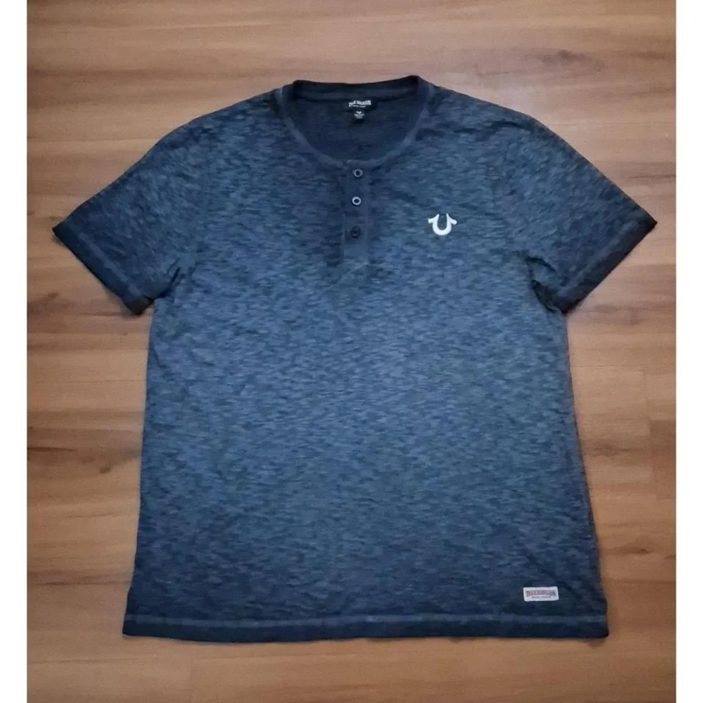 Mens True Religion Dyed Embro Henley Short Sleeve Shirt‎